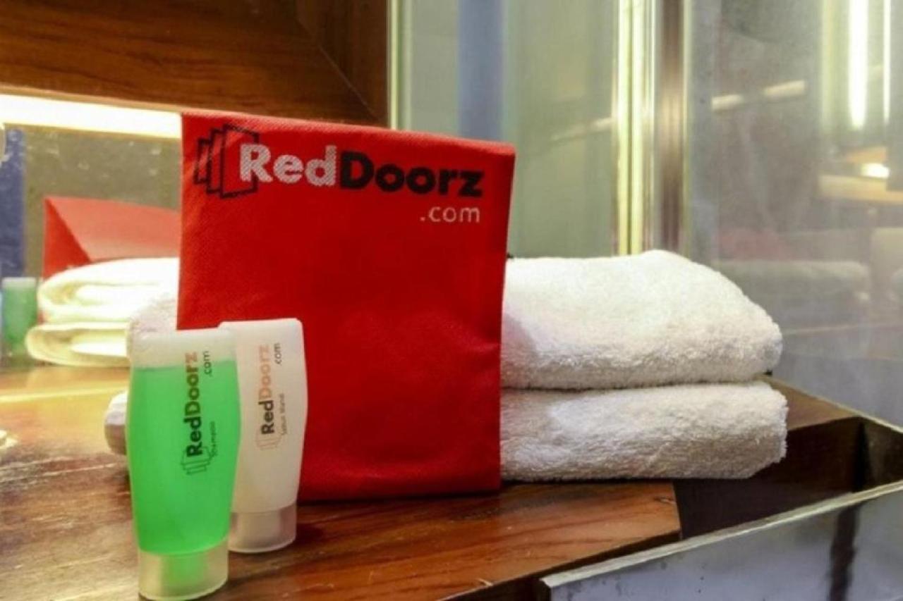 Reddoorz Near Tarumanagara University Jakarta Exterior photo
